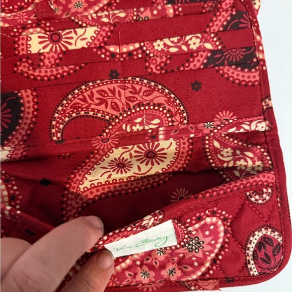 Vera Bradley Mesa Red Bandana Tri-Fold Hipster Purse Wallet Crossbody - Picture 4 of 7
